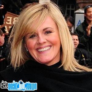Latest picture of Opera Female Sally Lindsay