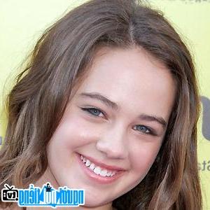 Latest Picture of TV Actress Mary Mouser