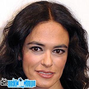 Một hình ảnh chân dung của Diễn viên nữ Maria Grazia Cucinotta