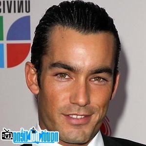 Latest Picture of TV Actor Aaron Diaz
