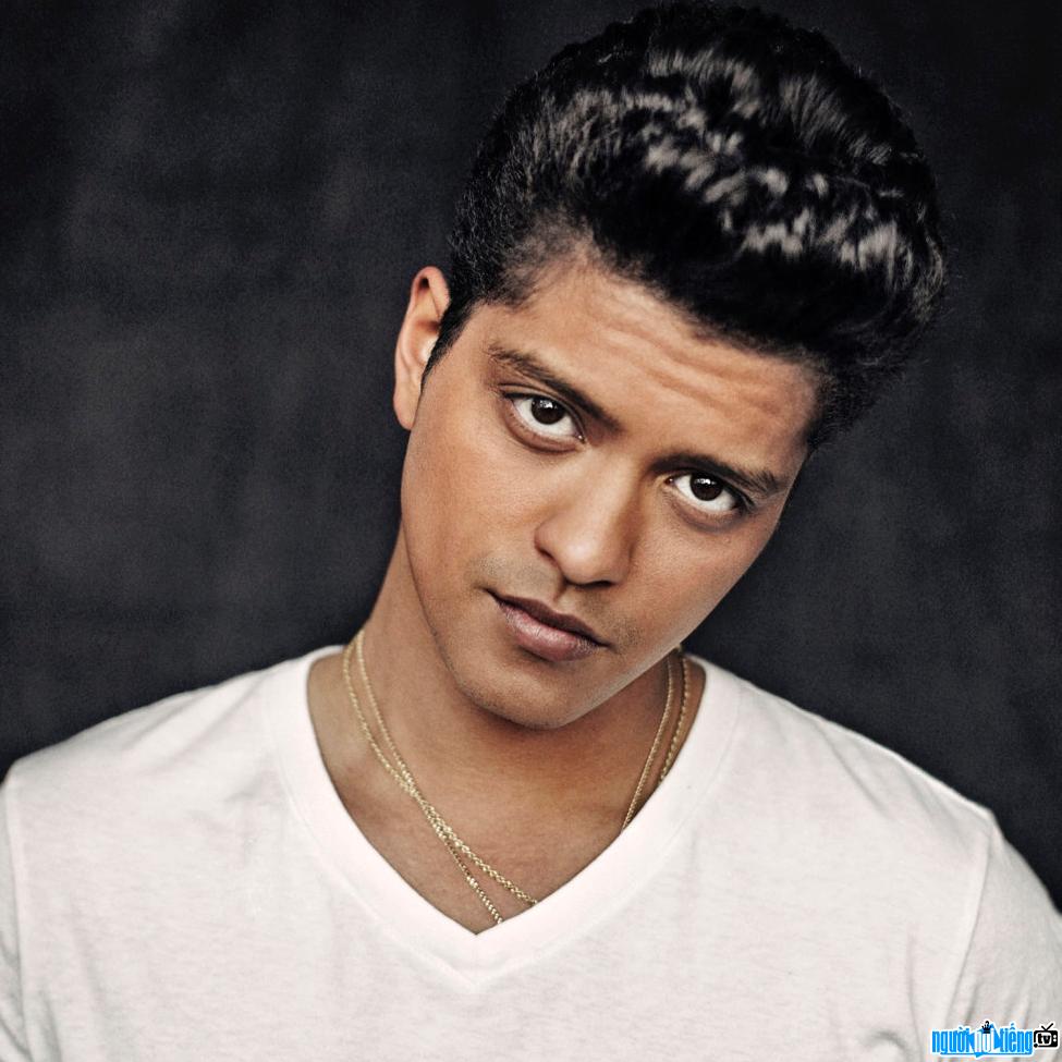 Latest image of Pop Singer Bruno Mars