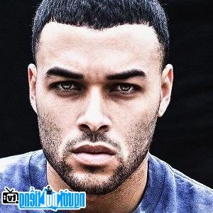 A New Photo of Don Benjamin- Famous Illinois Instagram Star
