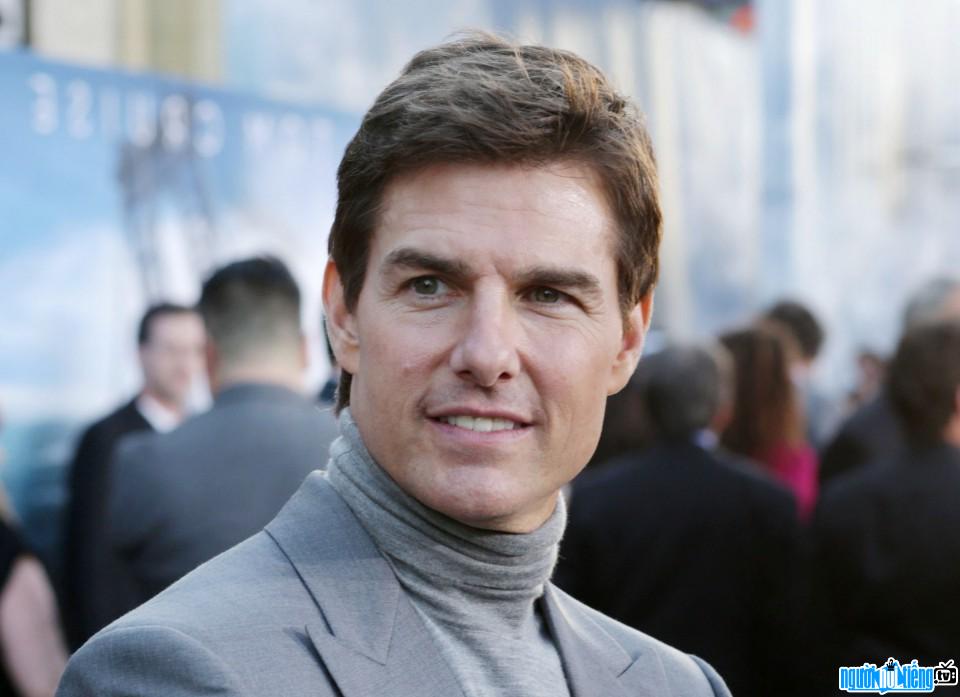 Tom Cruise is a Hollywood star with the highest salary and fan base