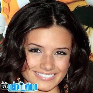 Latest Picture of Actress Alice Greczyn