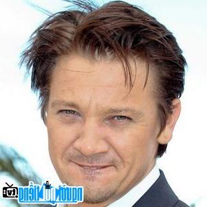 Latest Picture of Actor Jeremy Renner
