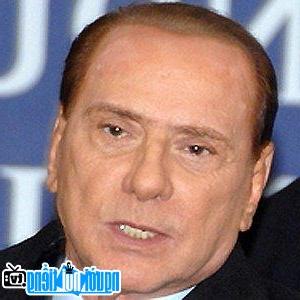 Một bức ảnh mới về Silvio Berlusconi- Chính trị gia nổi tiếng Milan- Ý