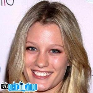 Ashley Hinshaw Model Latest Picture