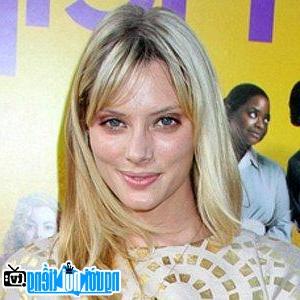 Latest picture of April Bowlby TV Actress