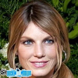 Một hình ảnh chân dung của Người mẫu Angela Lindvall