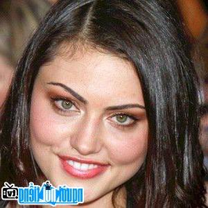 Latest picture of TV Actress Phoebe Tonkin