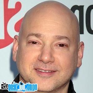 Latest picture of Television actor Evan Handler