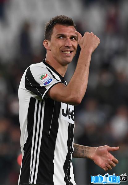 Mario Mandzukic Player Portrait in a Juventus shirt
