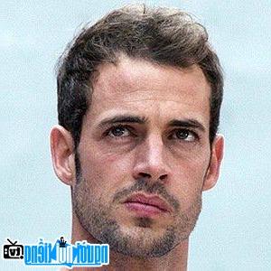 A Portrait Picture of a Television Actor William Levy picture