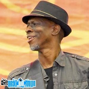 A leg image Content by Blue Singer Keb' Mo'