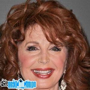 Latest Picture of Opera Woman Suzanne Rogers