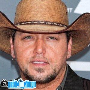 Latest Picture Of Country Singer Jason Aldean