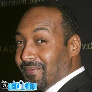 Latest Picture of TV Actor Jesse L. Martin