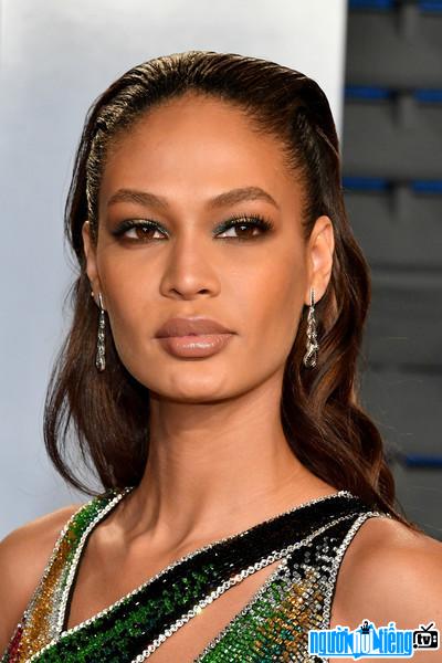 Latest Picture of Model Joan Smalls