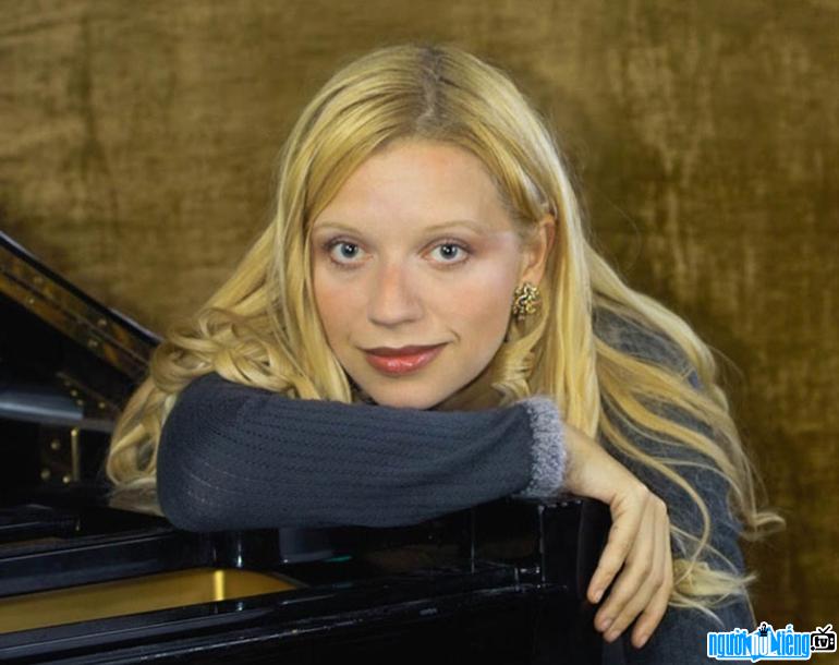Hình ảnh thời trẻ của nghệ sĩ đàn piano Valentina Lisitsa