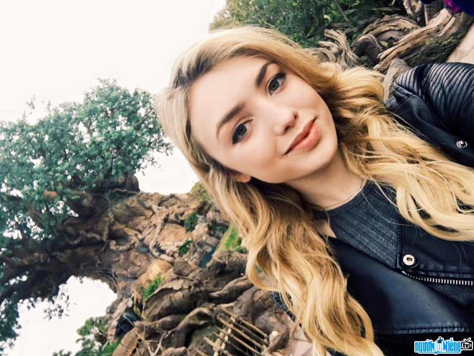 Latest picture of TV Actress Peyton List