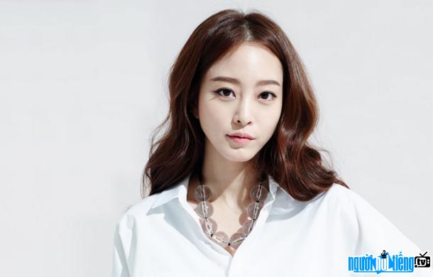 TV actress Han Ye-seul profile: Age/ Email/ Phone and Zodiac sign