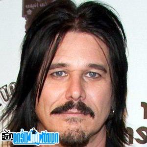 Latest picture of Guitarist Gilby Clarke
