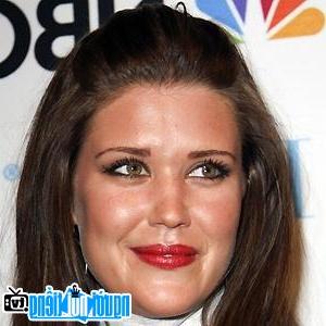 Latest Picture of Television Actress Sarah Lancaster