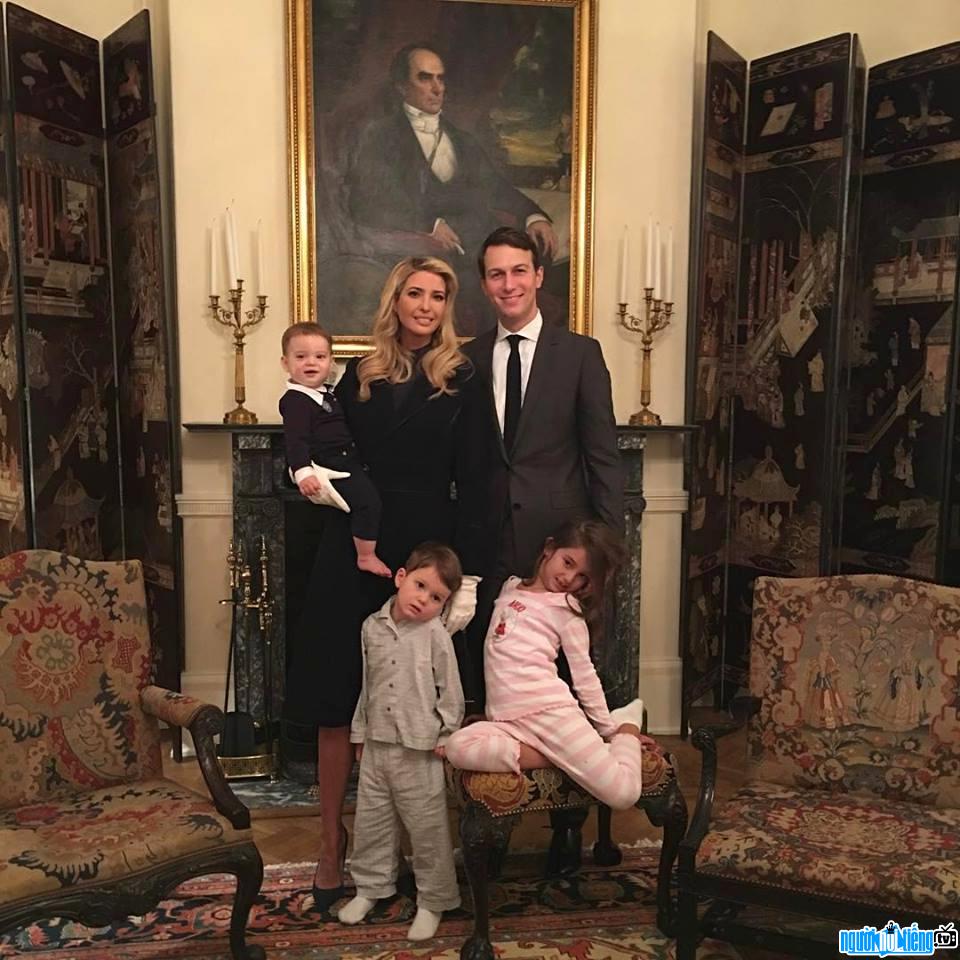 Picture of model Ivanka Trump with her husband and children