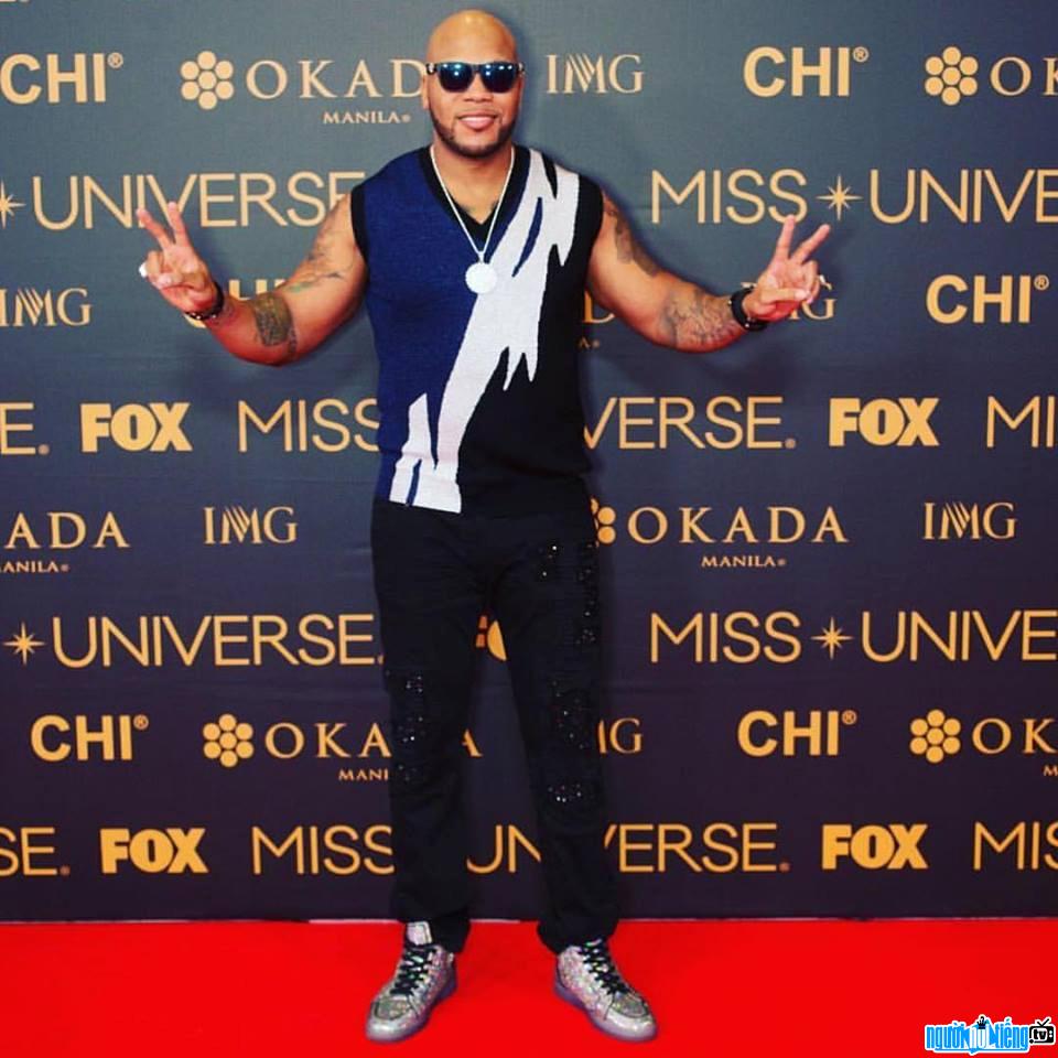 Picture of rapper Flo Rida at an event