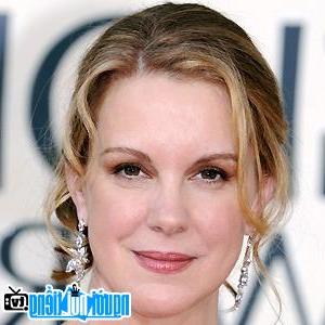 A New Picture of Elizabeth Perkins- Famous TV Actress Queens- New York