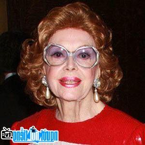 A new picture of Jayne Meadows- Famous Chinese TV Actress