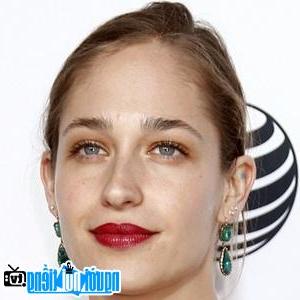 A New Picture of Jemima Kirke- Famous British TV Actress