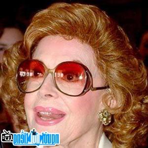 Latest picture of TV Actress Jayne Meadows