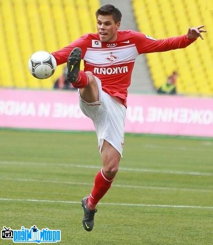 Hình ảnh Ognjen Vukojevic khi đang chơi bóng