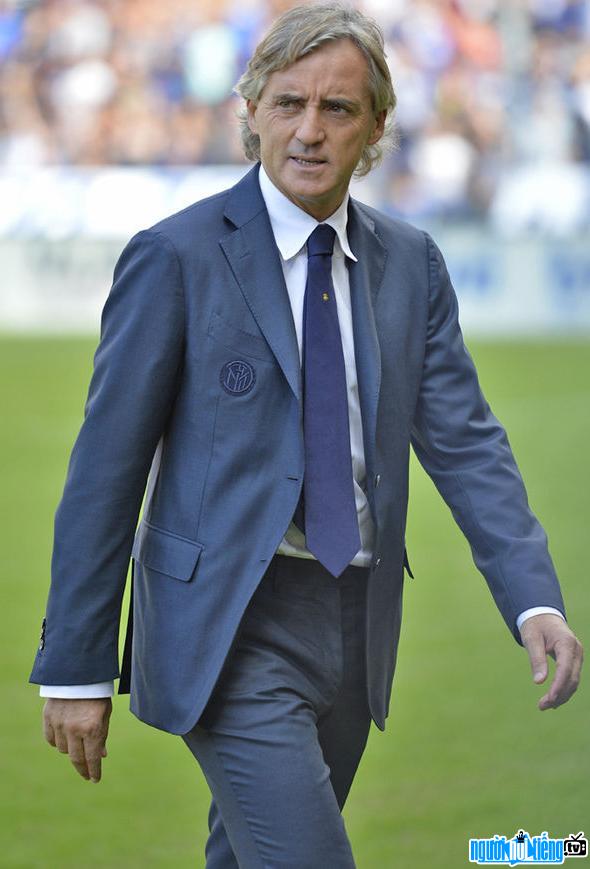 Hình ảnh mới nhất về huấn luyện viên bóng đá Roberto Mancini