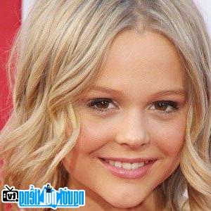 Image of Emily Alyn Lind