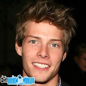 Latest Picture of TV Actor Hunter Parrish