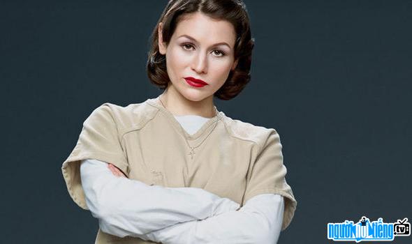 Hình ảnh mới nhất về Nữ diễn viên truyền hình Yael Stone