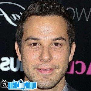 A Portrait Picture Of Actor Skylar Astin 