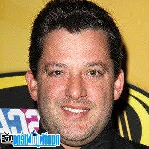 Latest picture of Athlete Tony Stewart