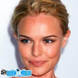 A Portrait Picture Of Actress Kate Bosworth