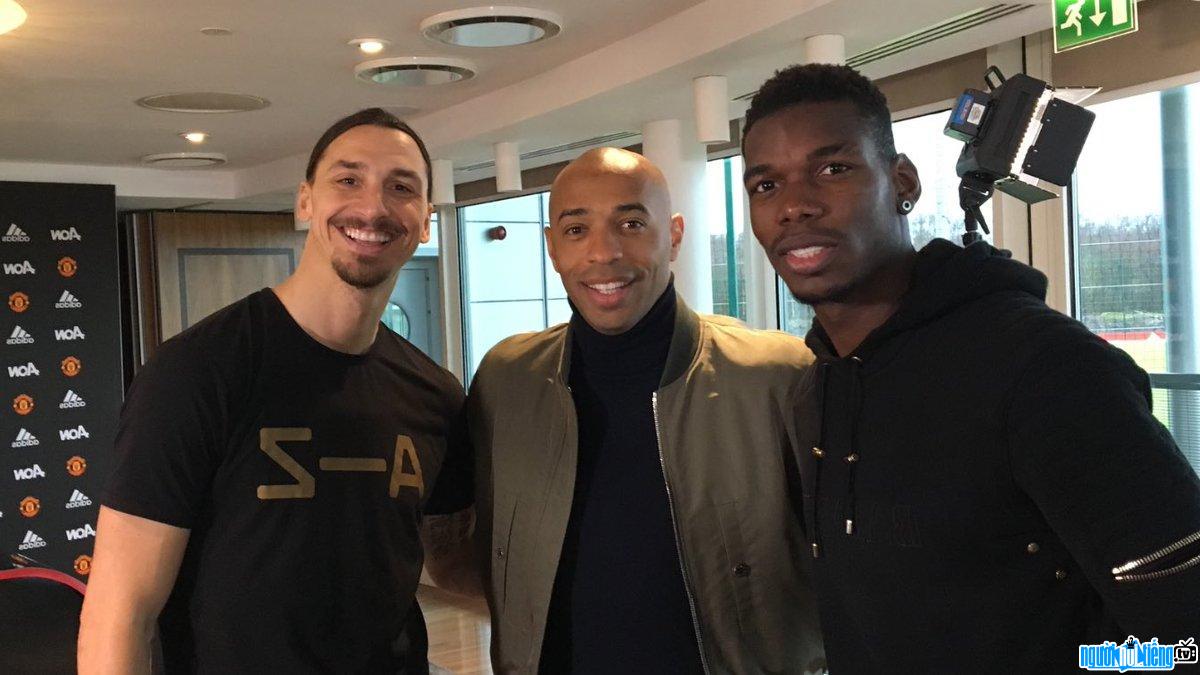 Thierry Henry with his friends