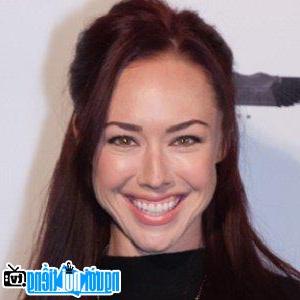 Latest picture of TV Actress Lindsey McKeon