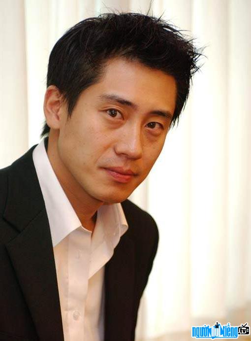 Other pictures of actor Shin Ha-kyun