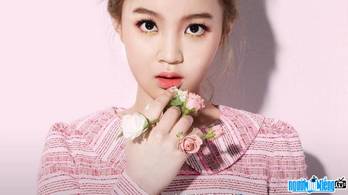  Sweet beauty of singer Lee Hi
