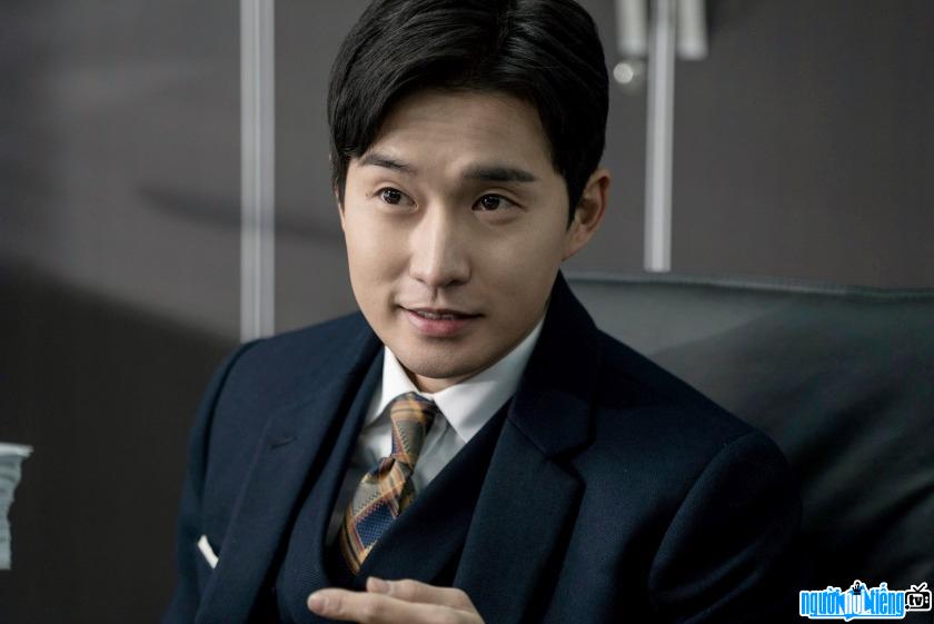 Ryu Deok Hwan is a promising actor of Korean cinema