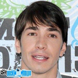 A portrait picture of Actor Justin Long