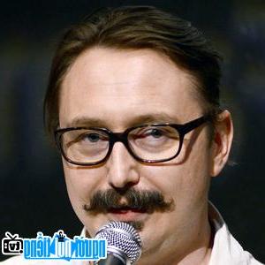 Một hình ảnh chân dung của Nam diễn viên truyền hình John Hodgman