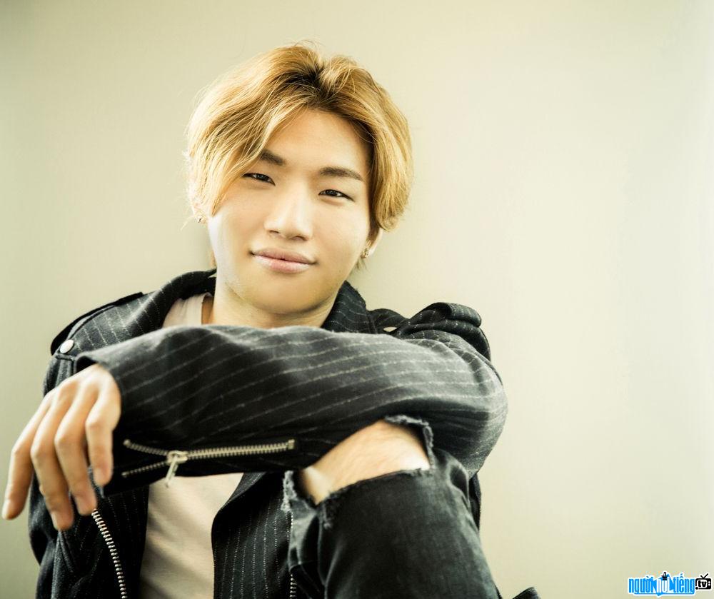 Latest pictures of singer Daesung