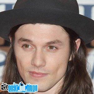 Latest picture of Rock Singer James Bay